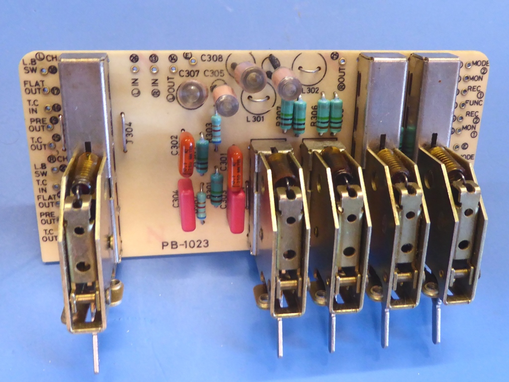 Luxman L-309V switch