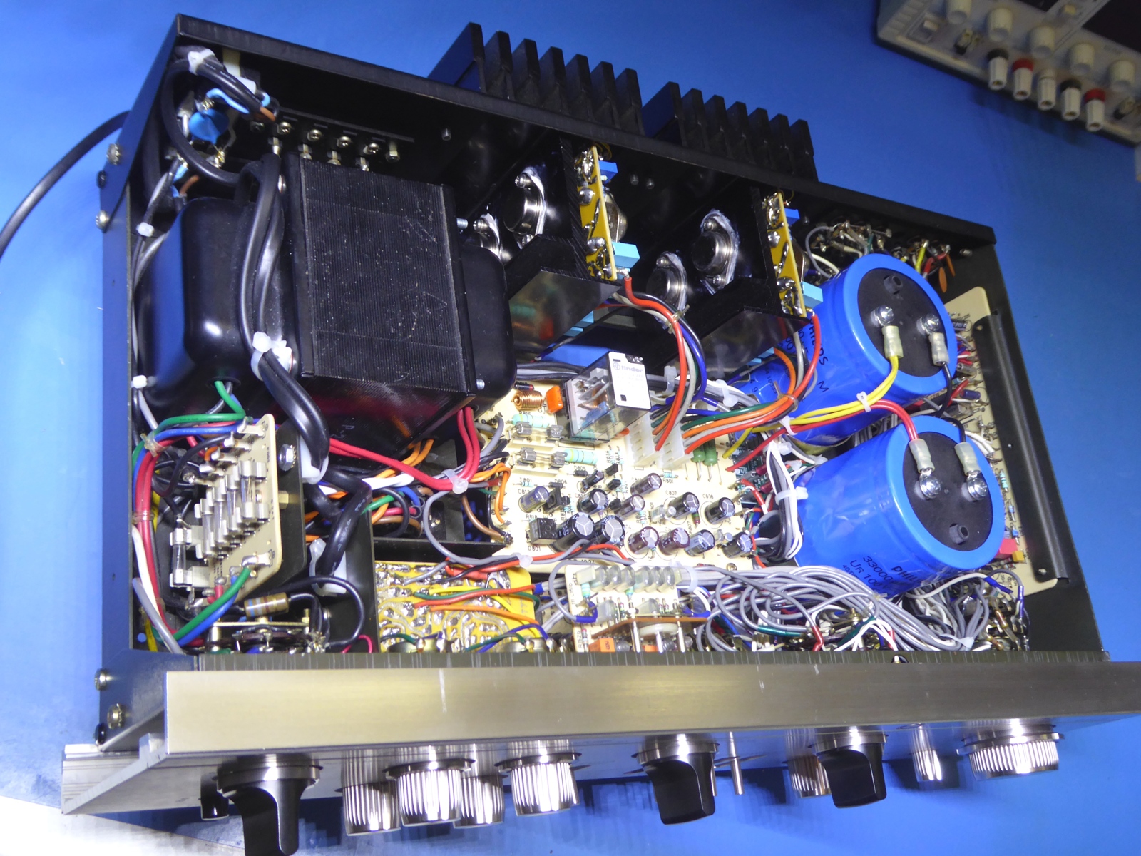Luxman L-309V amplifier completed