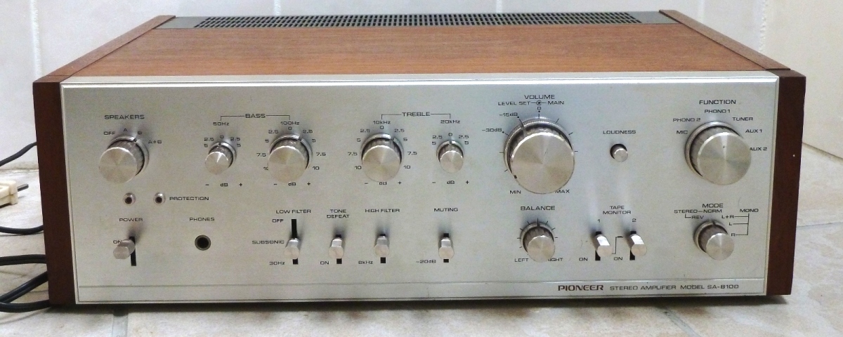 Pioneer sa-8100
